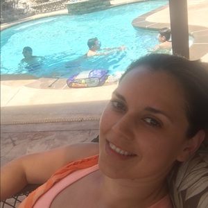 Meet your Posher, Iliana